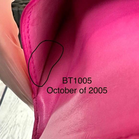 Louis Vuitton pink vernis leather ludlow card holder coin case - Picture 11 of 16